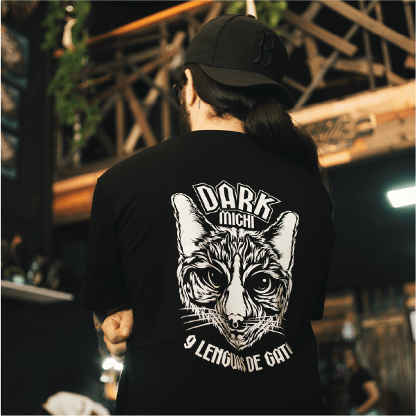 CAMISETA NEGRA DARK MICHI