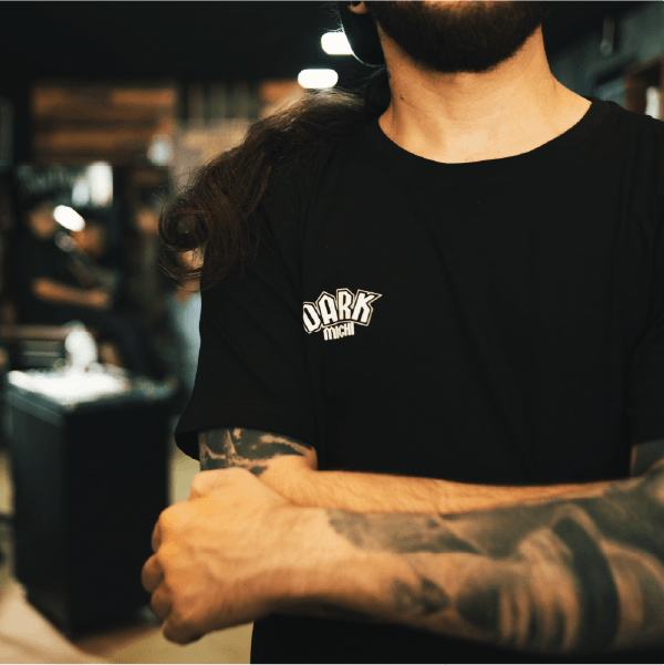 CAMISETA NEGRA DARK MICHI - Imagen 3