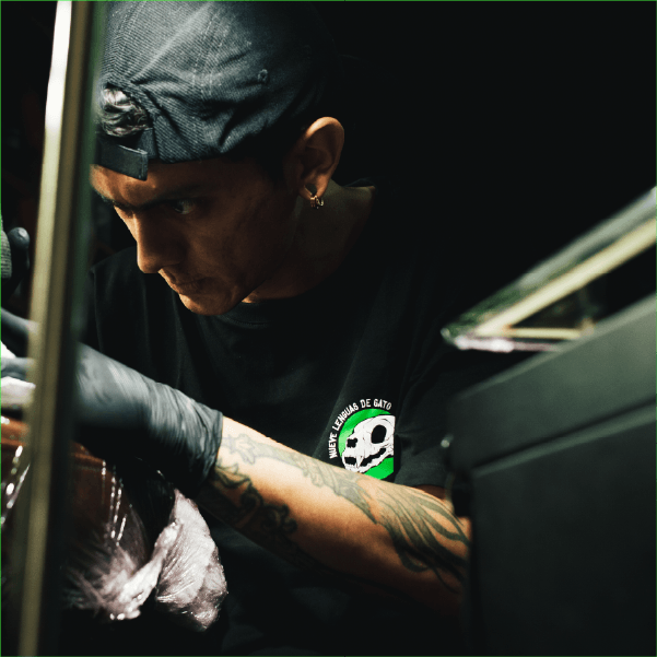 CAMISETA NEGRA PLAYA MILK - Imagen 3